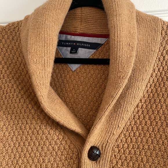Cableknit cardigan. Tommy Hilfiger size medium - Picture 2 of 2